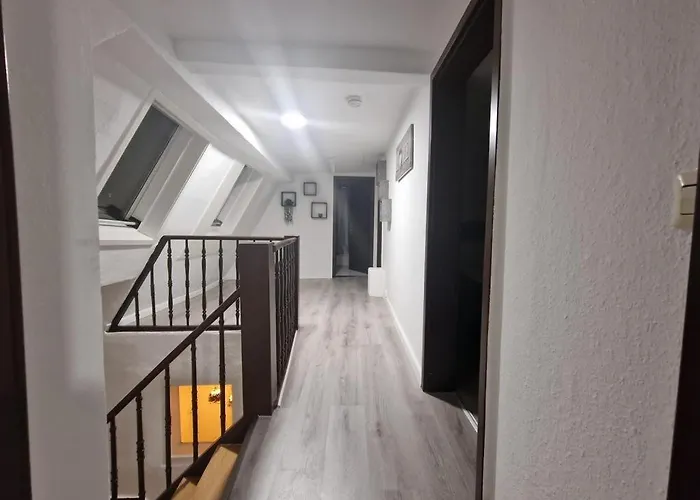 Historisches Haus Am Fusse Der Festung Ehrenbreitstein Am Schoenen Rhein Homestay szállás *